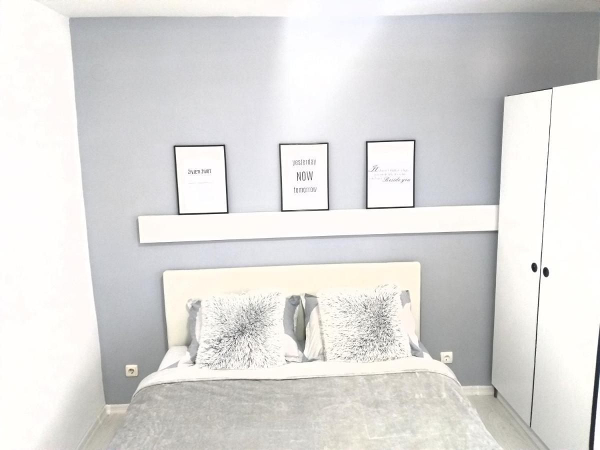 Apartman Simple モスタル エクステリア 写真